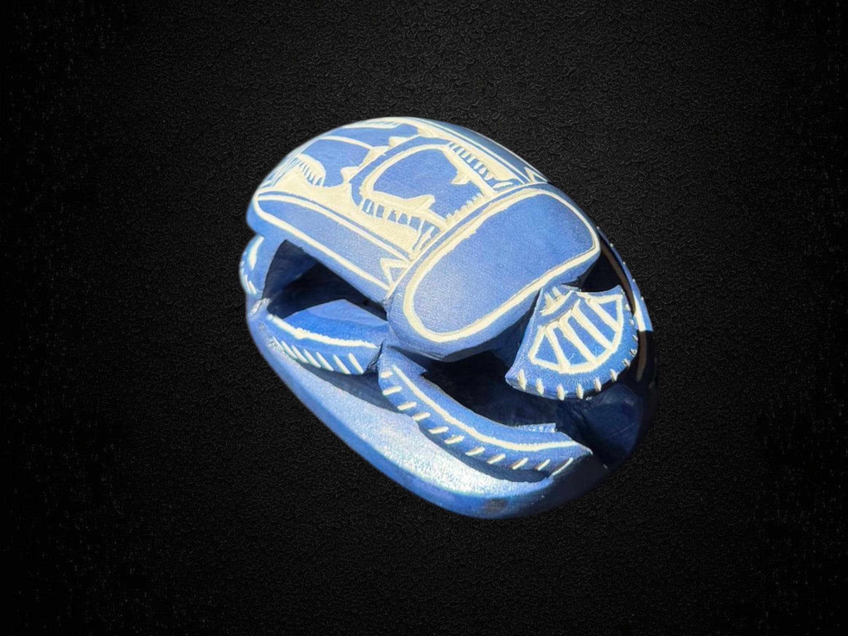 手彫りの青いスカラベの置物：エジプトの象形文字の石の遺物 - Etsy 日本