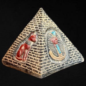 Egyptian Pyramid Statue: Anubis, Bastet & Tutankhamun - Home Decor