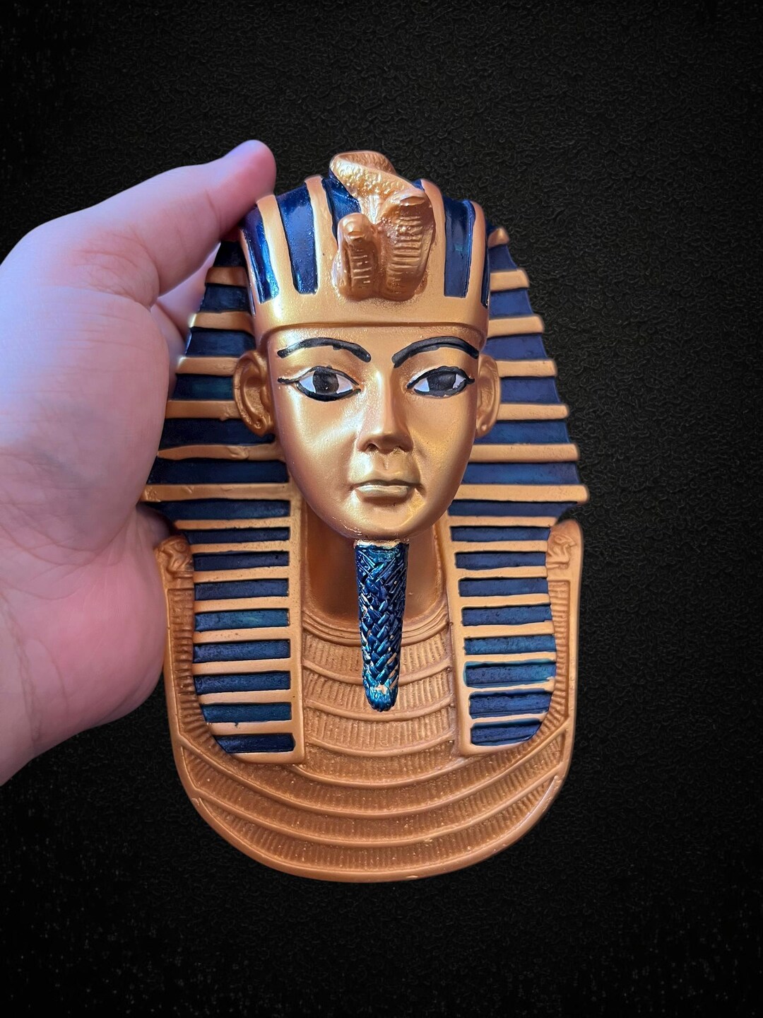 青と金のツタンカーメン王の胸像の壁掛け - エジプトのファラオの