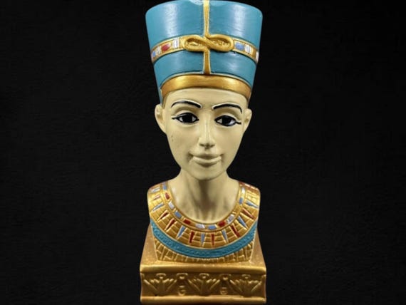 ネフェルティティ胸像：古代エジプトの女王の彫刻 - Etsy 日本