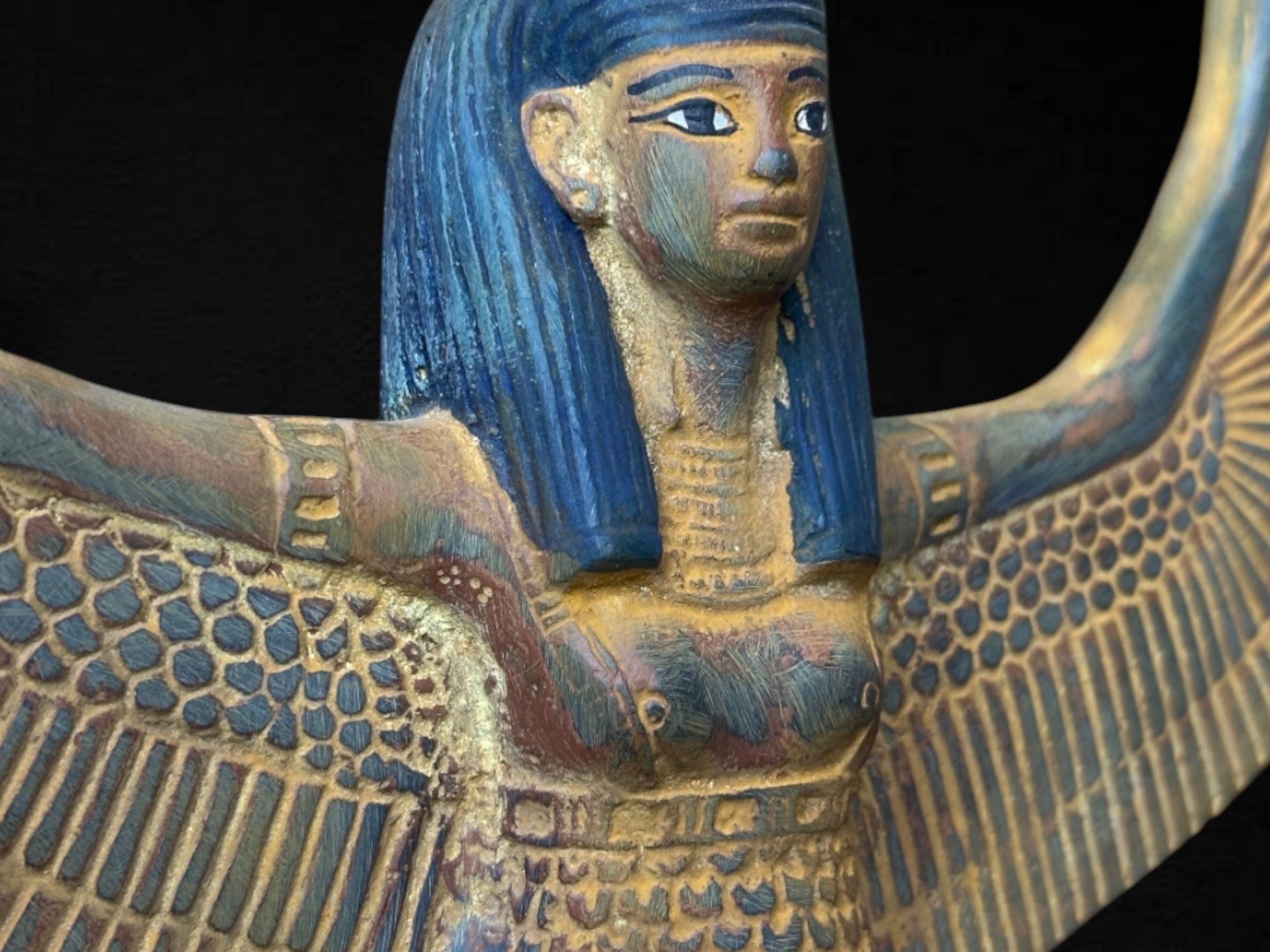 エジプトの女神マアト像：開いた翼、真実と正義 - Etsy 日本