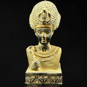 Handcrafted Cleopatra Statue: Egyptian Queen Sculpture, Made In Egypt
