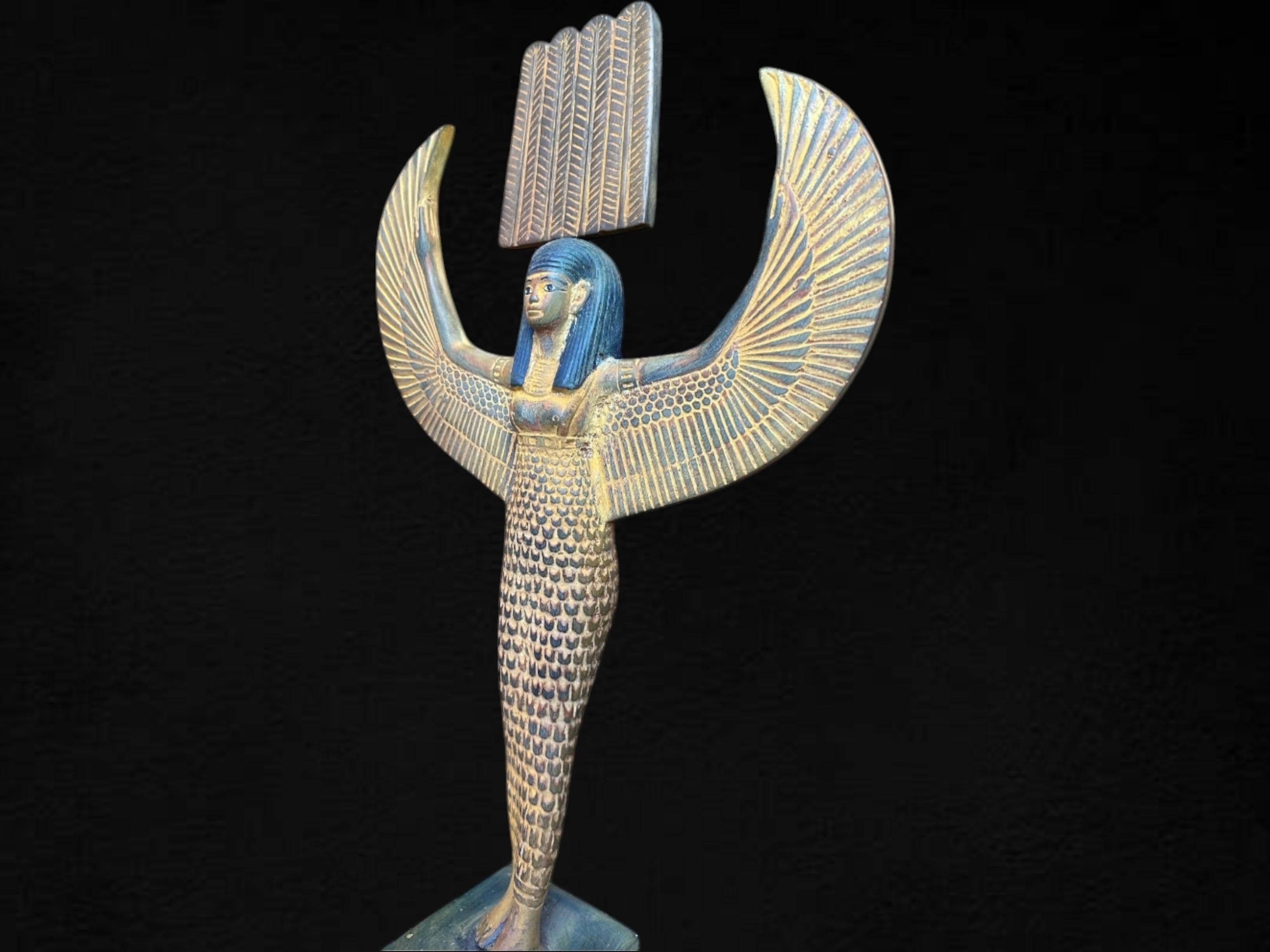 エジプトの女神マアト像：開いた翼、真実と正義 - Etsy 日本