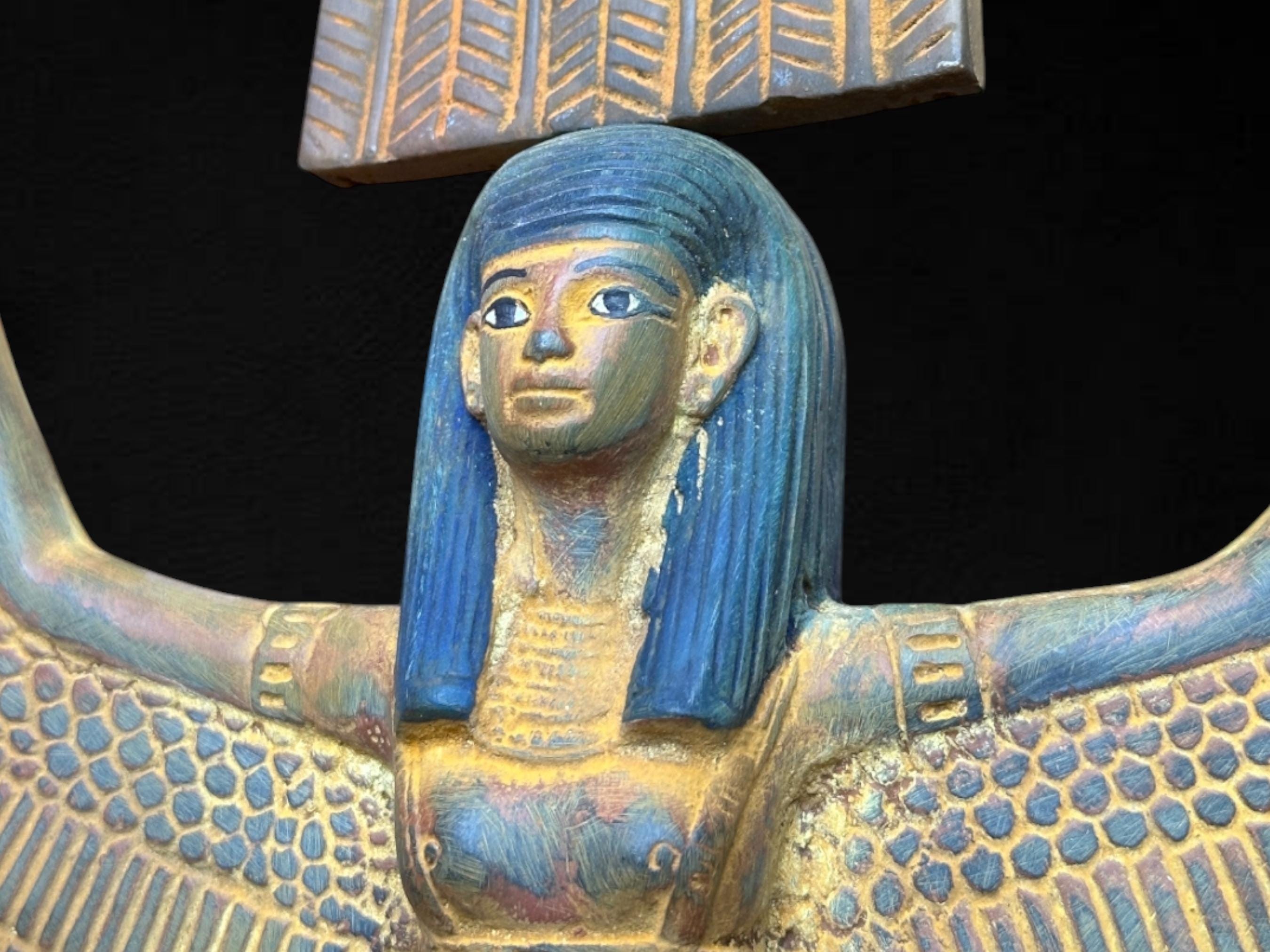 エジプトの女神マアト像：開いた翼、真実と正義 - Etsy 日本