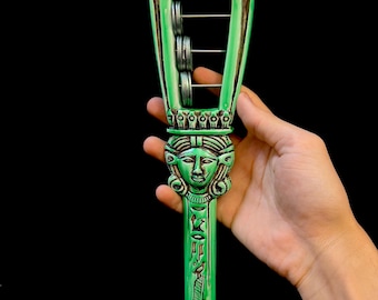 銅製の素晴らしい女神ハトホルのシストラム - 古代エジプトの神聖な