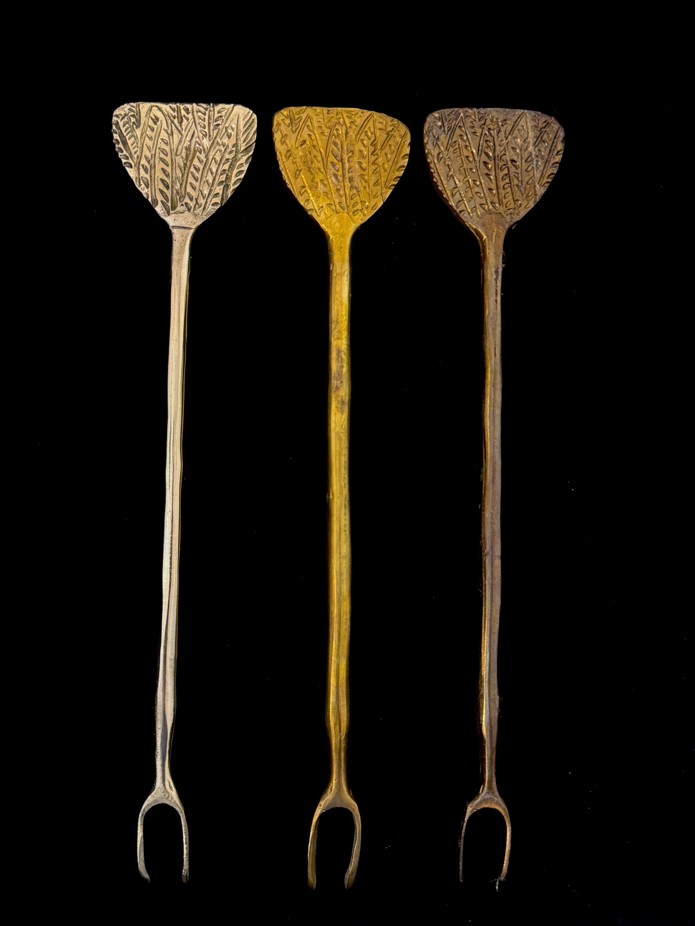 手作りの真鍮製ファラオの笏：古代エジプトの儀式用杖のレプリカ