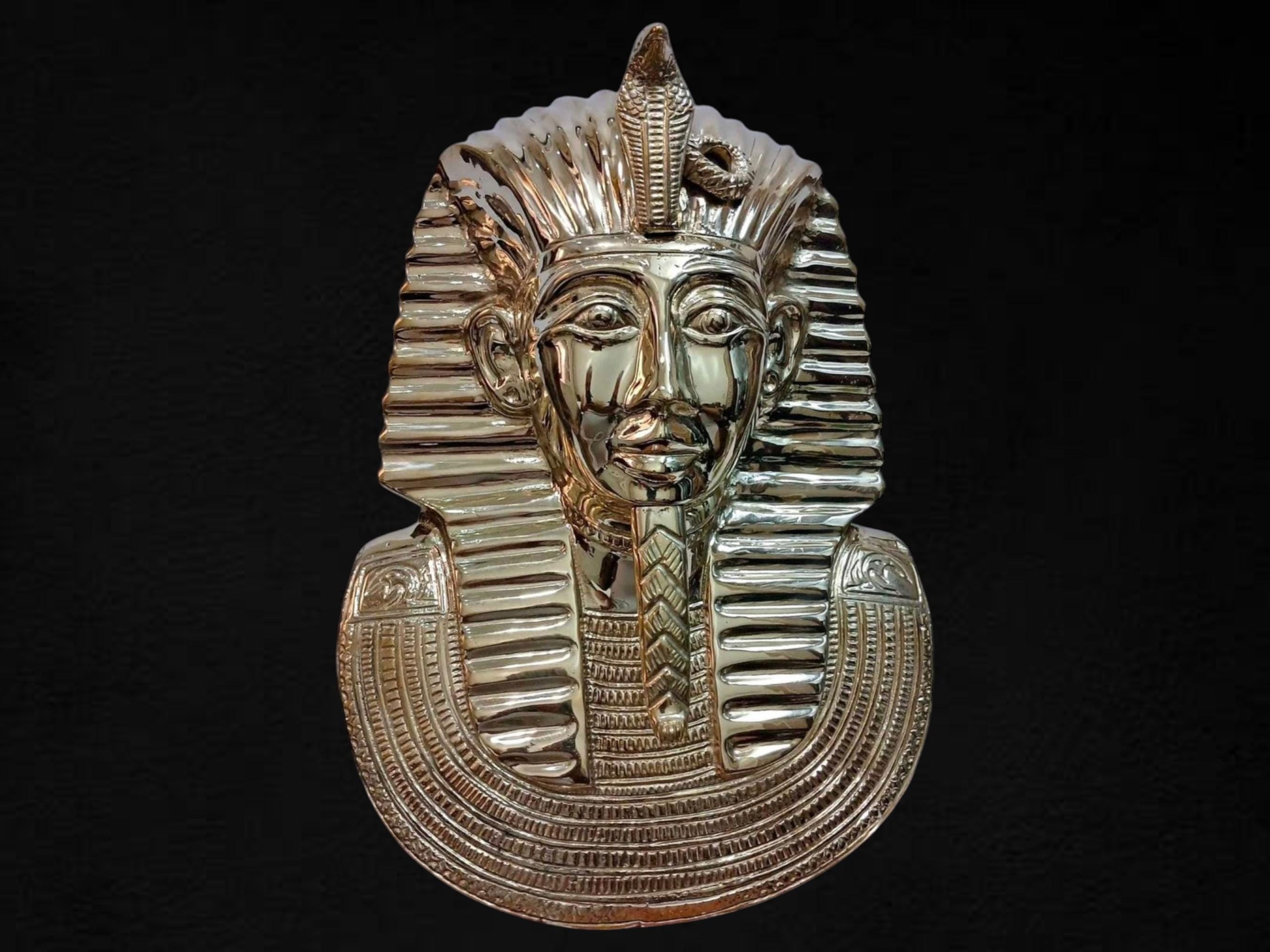 ツタンカーメンのレプリカ像：エジプトのファラオ、ツタンカーメン王の