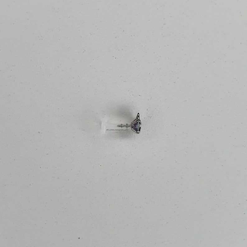 16G POIRE DE MINUIT Goutte d'eau Bioflex Push-Fit Labret en cristal Piercing TragusHelixConchCartilage Bijoux de corps de haute qualité image 2