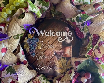 Wine grape wreath