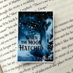 When the Moon Hatched, Kindle Sticker, Sarah A. Parker, Raeve, Kaan Vaegor, Moonplume, Moonfall Series