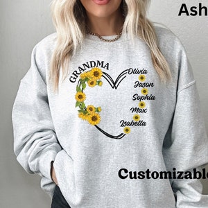 Custom Grandma Sunflower Sweatshirt, Personalized Grandma Sweatshirt with Grandkids Name, Grandma Floral Heart Sweatshirt, Gift for Grandma