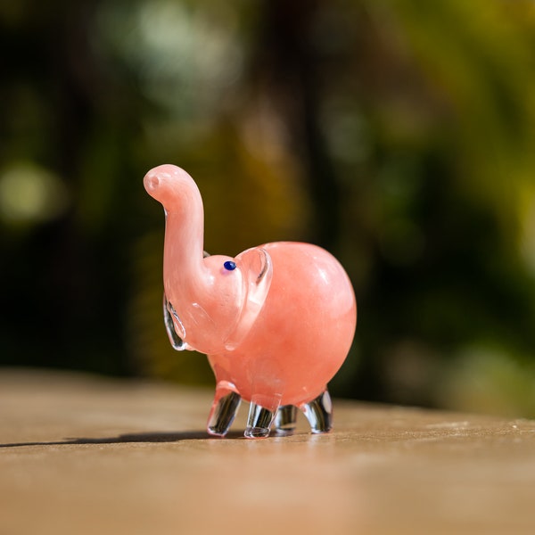 4" Pink Elephant Glass Tobacco Pipe