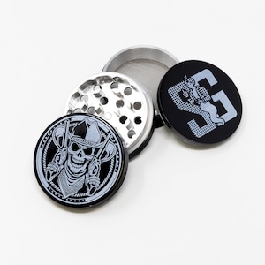 4 pc Black Cowboy Skull Magnetic Metal Grinder w/ Sharp Teeth