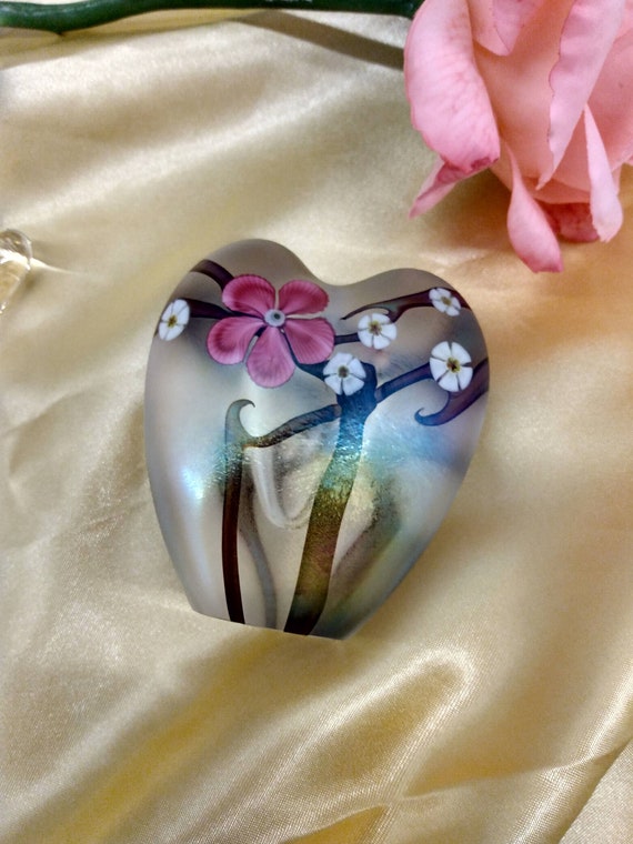 Swan Creations Vintage Blown Glass Floral Hand Pa… - image 3