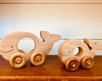 Walvis duwspeelgoedset | Houten auto's voor volwassenen en babydieren | Milieuvriendelijk Montessori-peuterspeelgoed op wielen van teruggewonnen hout