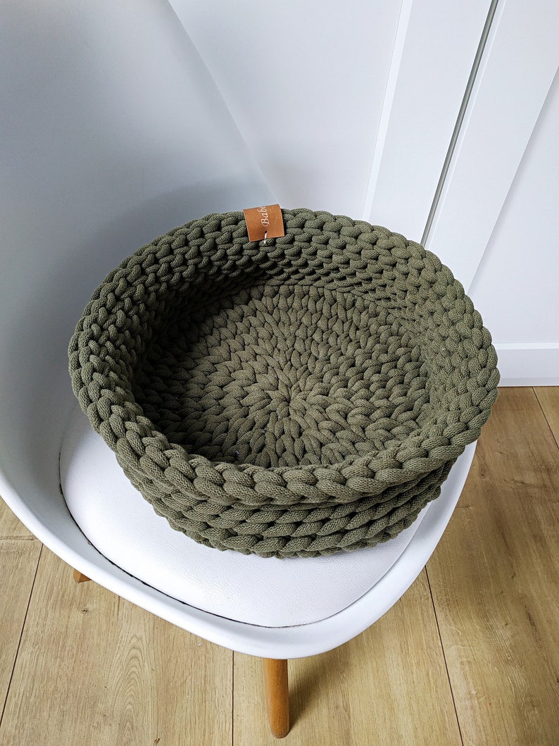 chunky Cat bed, crochet pet dog for small, medium, big animals, crochet cave cat, cat lover gift, chanky big basket, basket for cats and dog khaki
