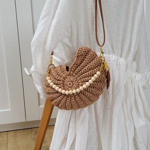 shell bag,  conch shell bag, seashell cluth for shoulder, dark beige small evening purse, unusual sheped bag with Beaded Handle, beach bag