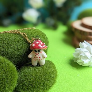 Rita the Red Mushroom Sprite Necklace with Luster 画像 1