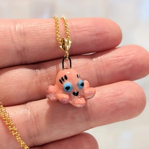 Pinky the Baby Octopus Porcelain Charm, Octopus Pendant, Octopus Necklace, Miniature Octopus, with Luster Bild 6