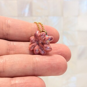 Pinky the Baby Octopus Porcelain Charm, Octopus Pendant, Octopus Necklace, Miniature Octopus, with Luster Bild 7