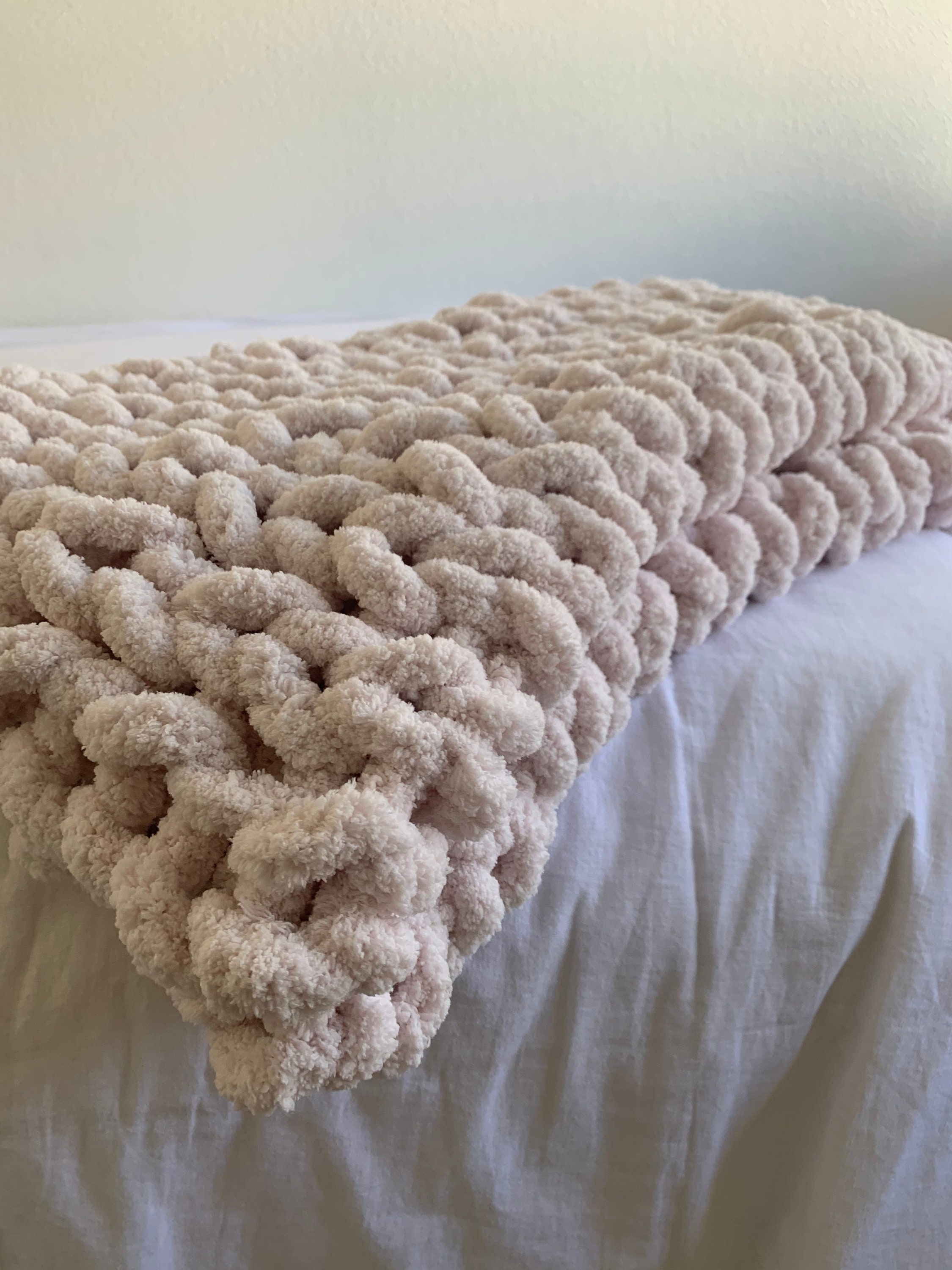 CHUNKY KNIT THROW. Ivory Hand Knitted 4x6 Throw Blanket. Etsy UK