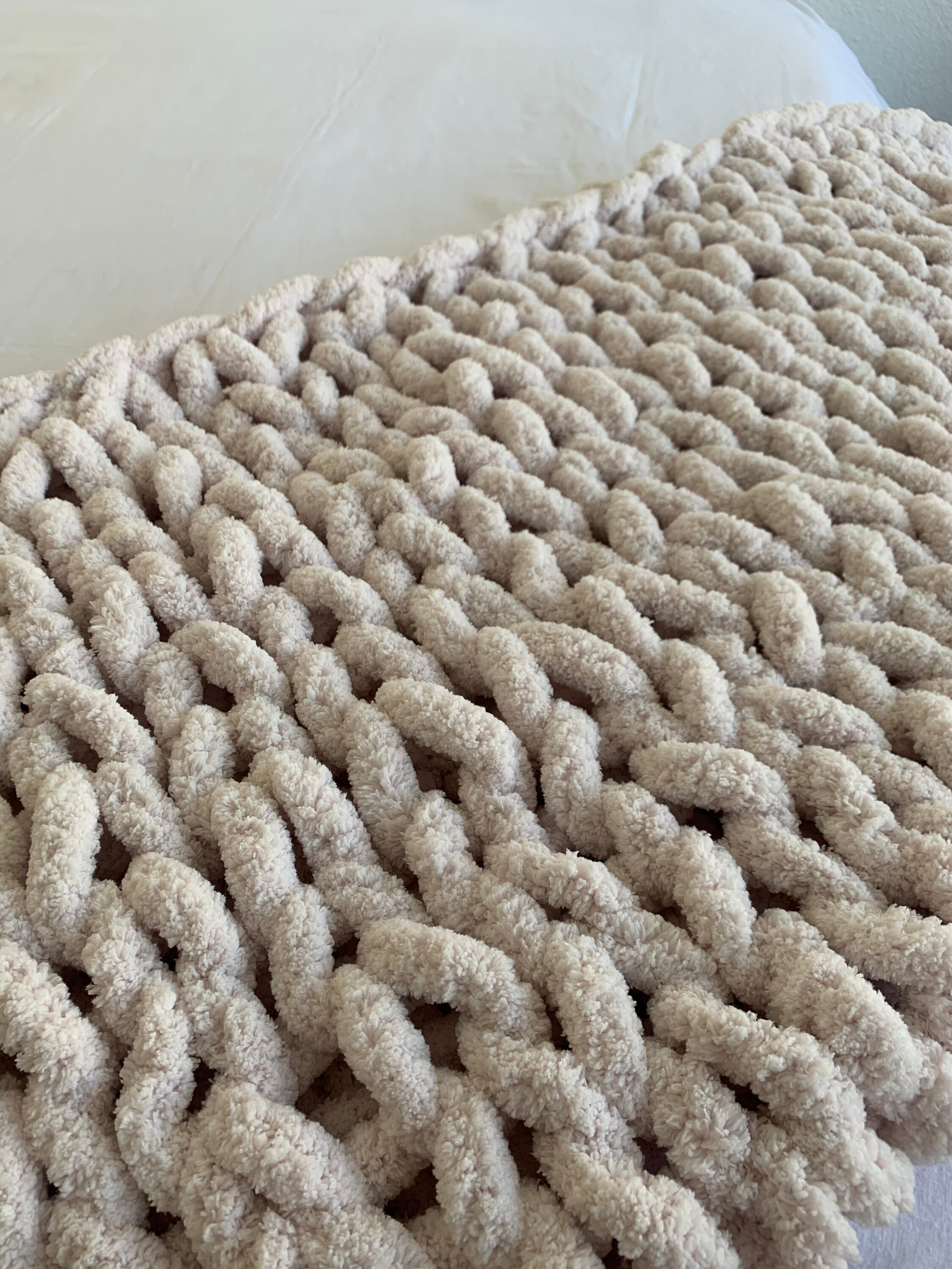 CHUNKY KNIT THROW. Ivory Hand Knitted 4x6 Throw Blanket. Etsy UK