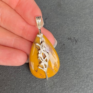 Natural Mookaite  925 Sterling Silver Pendant