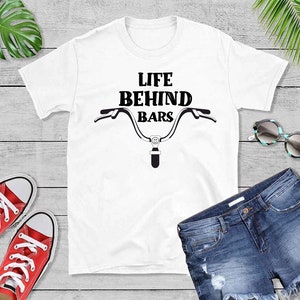 Retro Biking T-Shirt - Bicycle Tee - Cyclist Gift Idea - Bicyclist White Outfit