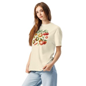 Comfort Colors® Tomato Garden Shirt | Cottagecore Botanical Vegan T-Shirt | Aesthetic Fruit & Veggie Shirt