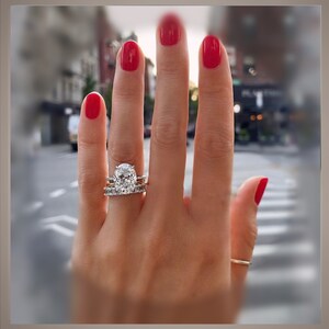 On Sale *** 4.10 Carat Oval Diamond Solitaire Engagement Ring   VS1  Platinum By: Chelsea Leigh and Company