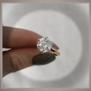 3.00 Ct Brilliant Cut Round Diamond  Solitaire 14K Yellow Gold