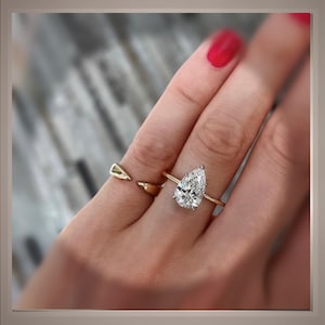 OnSale***3.10 Ct  VS1 Brilliant Cut Pear Diamond Solitaire Engagement Ring *** By Chelsea Leigh and Company