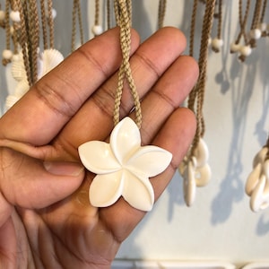 Adjustable necklace  plumeria flower from Hawaii