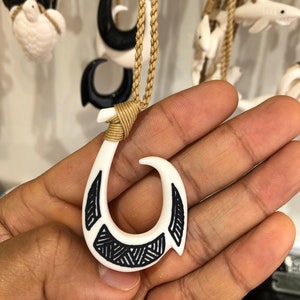 Adjustable traditional Hawaiian fish hook necklace from Hawaii