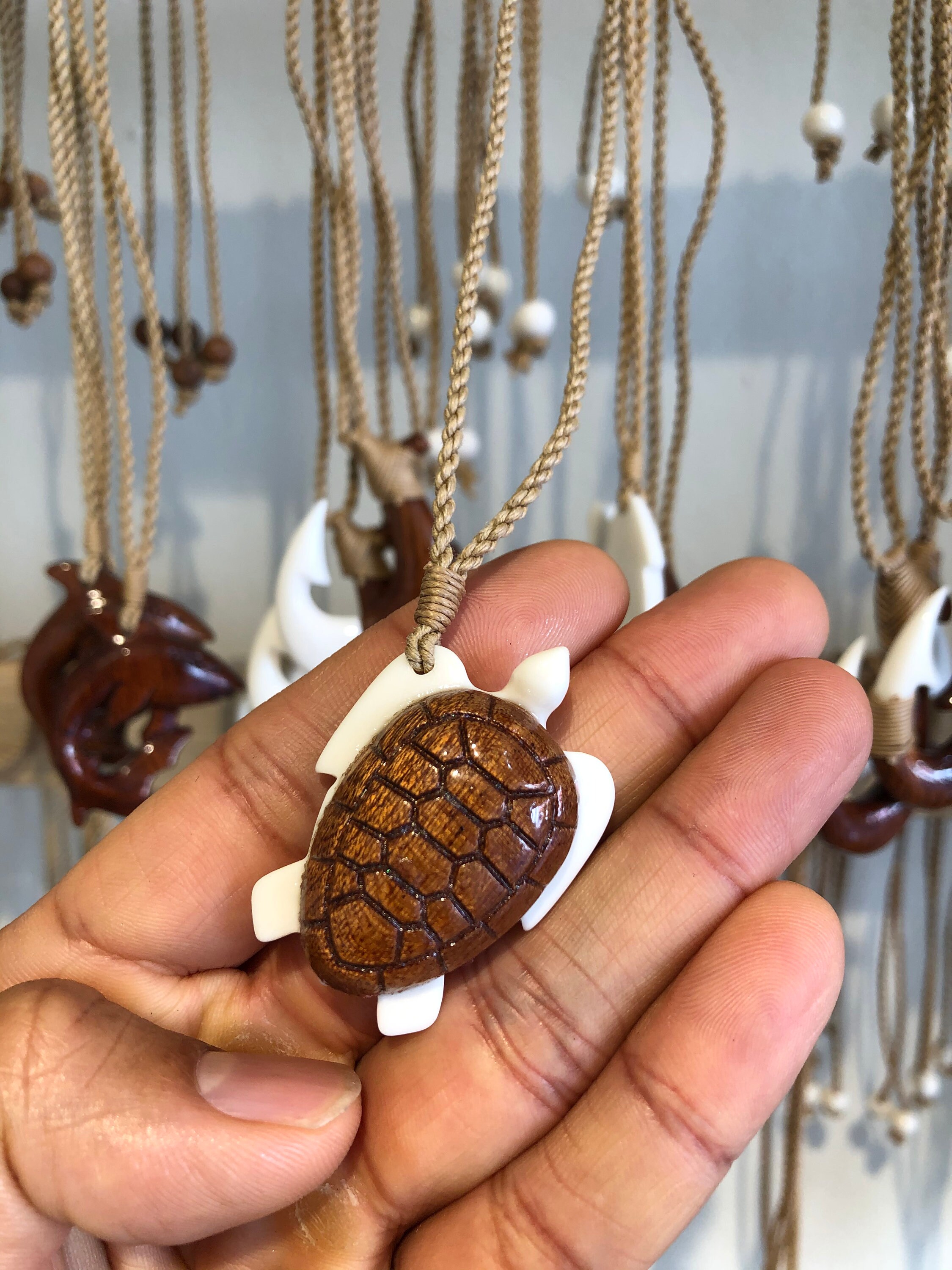 STWTR Adjustable Rope Necklace With Hawaiian Turtle Pendant - Resin & Wood Beads For Men & Women