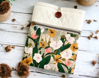 Padded Book Sleeve "Hibiscus Paradise" Kindle Sleeve, Quilted Book Sleeve, Planner Pouch, E-reader Case, Gifts For Readers