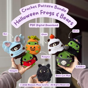 Può includere: Un pacchetto di schemi all'uncinetto intitolato Crochet Pattern Bundle Halloween Frogs & Bears PDF Digital Download con peluche vestiti da pipistrello, zucca, fantasma, strega, vampiro e gatto nero, con il testo 2026 Blossom Moon Crafts.