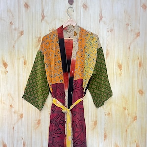 Vintage Crepe Silk Sari Kimono Robe: Indian Embroidered Jacket