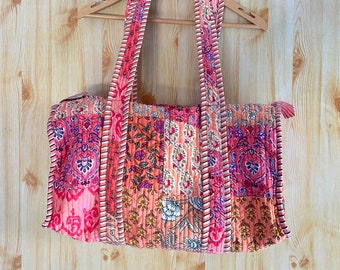 Sac fourre-tout matelassé à bandoulière en coton, empreinte de main, floral, écologique, durable, yoga, shopping, plage, artiste, boho, sac, week-end