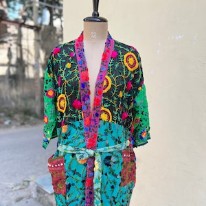 Vintage Phulkari Kimono Robe: Embroidered Indian Handwork