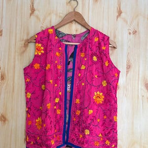 Handgjord vacker Phulkari broderad västkappa, vändbar boho ärmlös jacka, boho kort kappa, kappa för kvinnor, present till henne