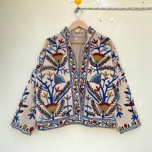 Giacca Suzani in cotone: cappotto corto ricamato indiano