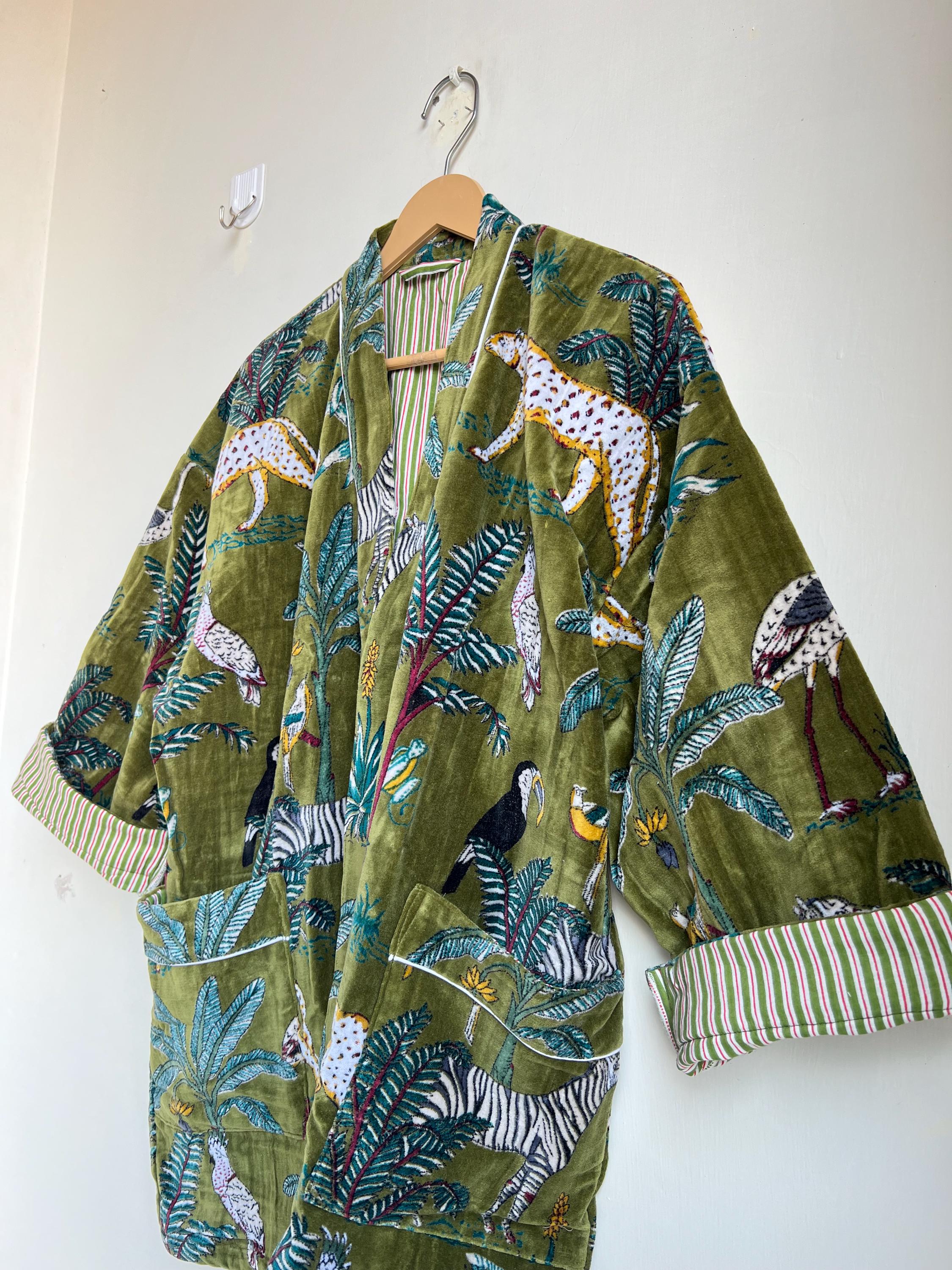 Green Jungle Safari Women Velvet Kimono Robes Jacket Morning Tea Velvet ...
