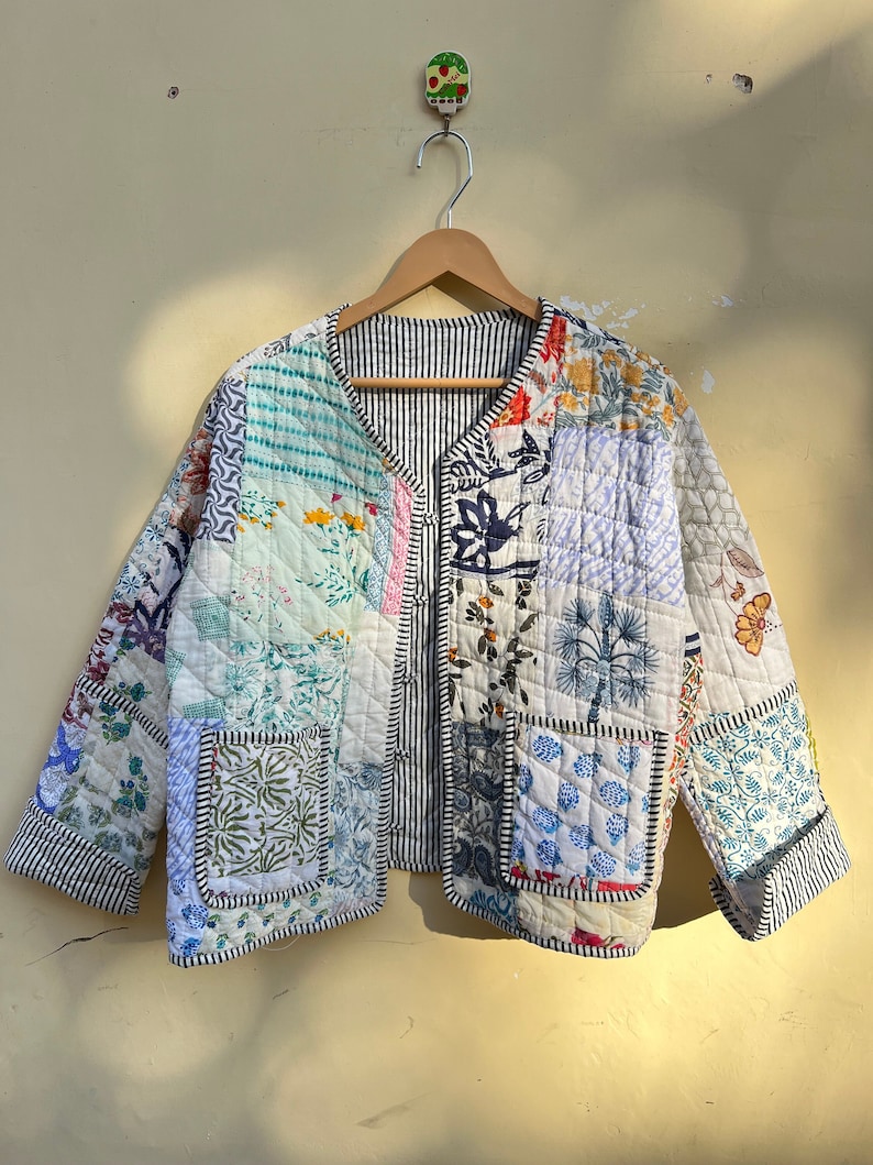 Handmade Patchwork Jacket, Hand Stitched Cotton Patchwork Jacket, Cotton Sari Kantha Coat, Short Jacket, Patch work coat, Patch Work jacket zdjęcie 1