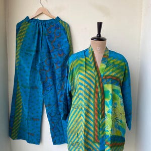 Silky Kimono Style Pajama Set, Two-Piece Loungewear Dress, Printed Pajama Set, Crepe Silk Kimono With Pajama Set, Dressing Gown, Gifts