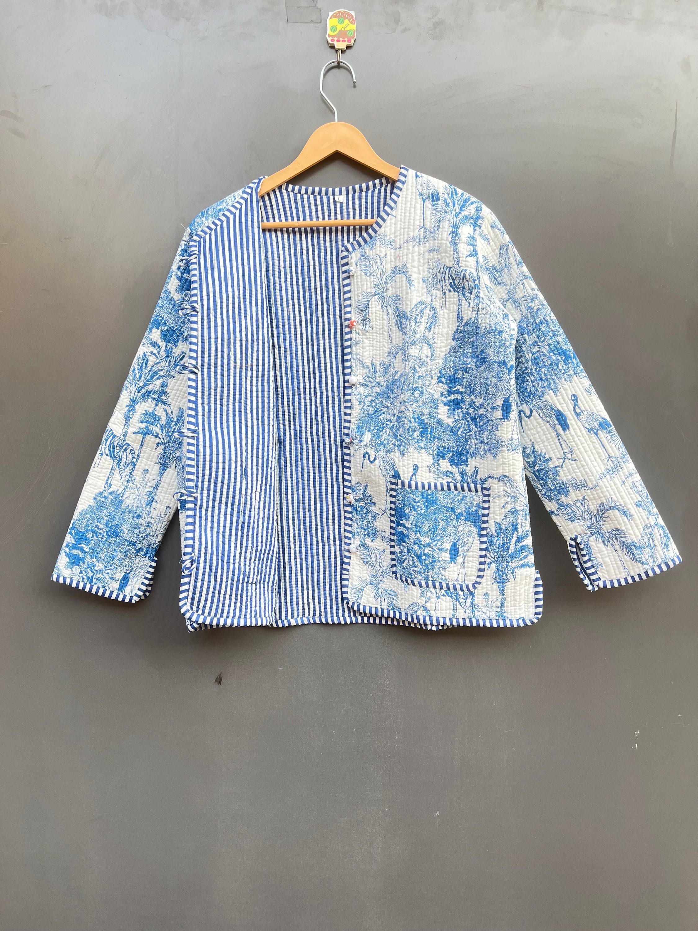 Veste matelassee bleue et blanche pour femmes avec passepoil a rayures Veste matelassee vintage faite main manteaux nouveau style vetements bohemes double face Etsy France