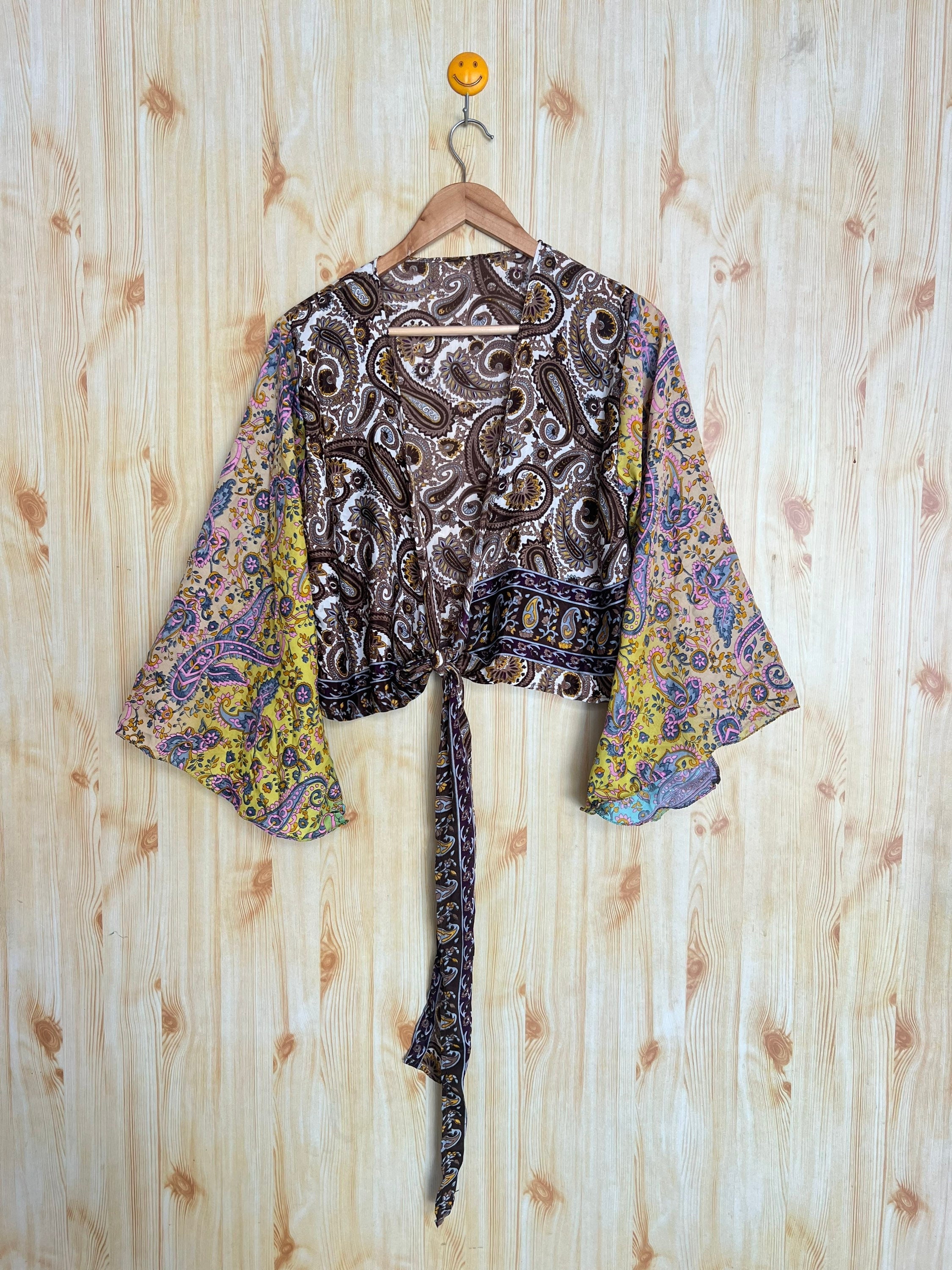 ブラジャー Embroidered Silk Logo Crop Top Silk Crop Top, Vintage Silk Crop Top, Recycled Silk Top