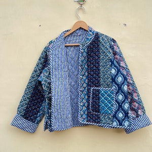 Nouvelle veste patchwork Blue Coller Boho Winter veste matelassée réversible, vêtements pour femmes, manteau de veste, veste indienne faite à la main image 5