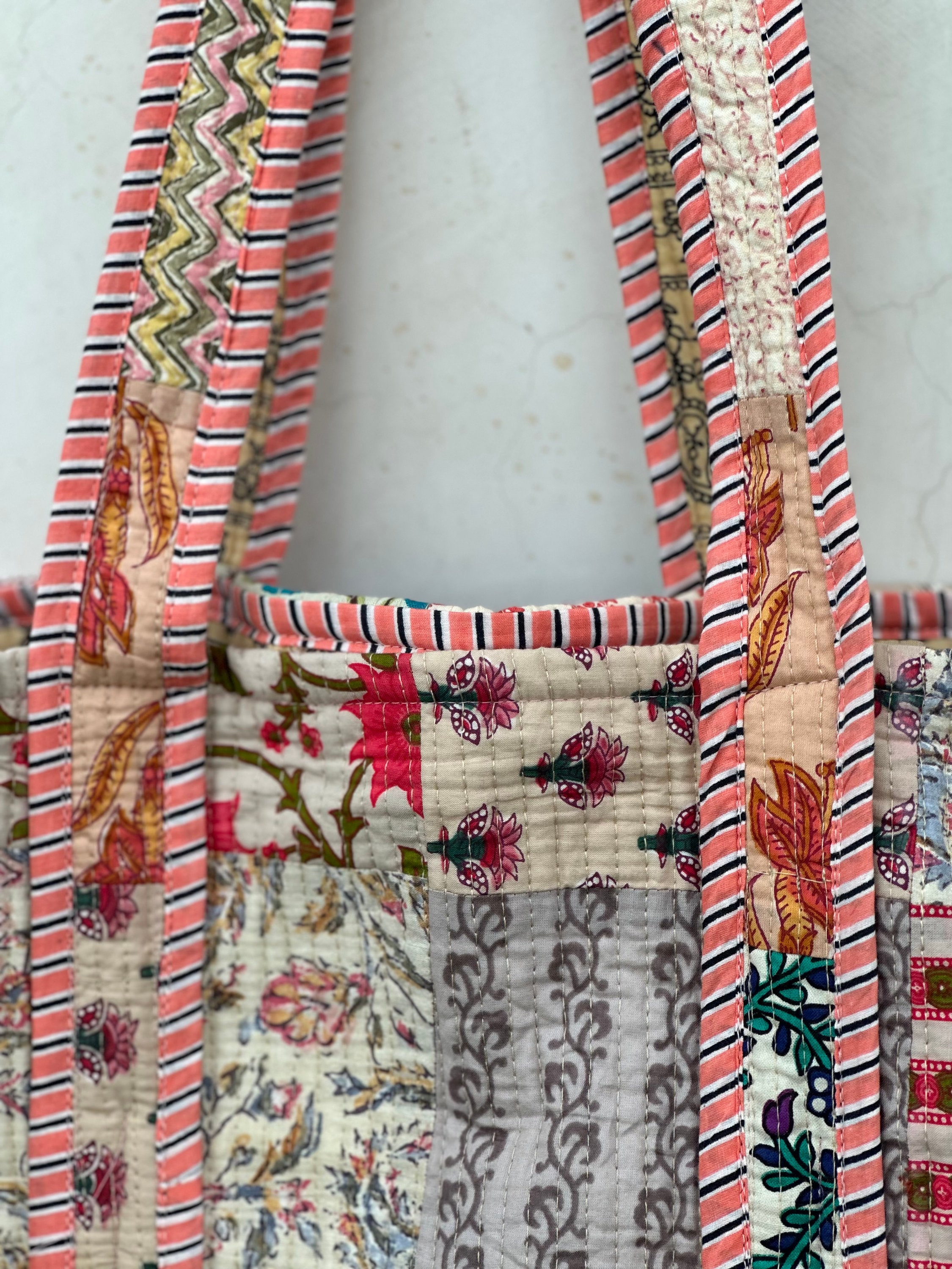 キルティングパッチワークトートバッグ：ハンドメイドコットン