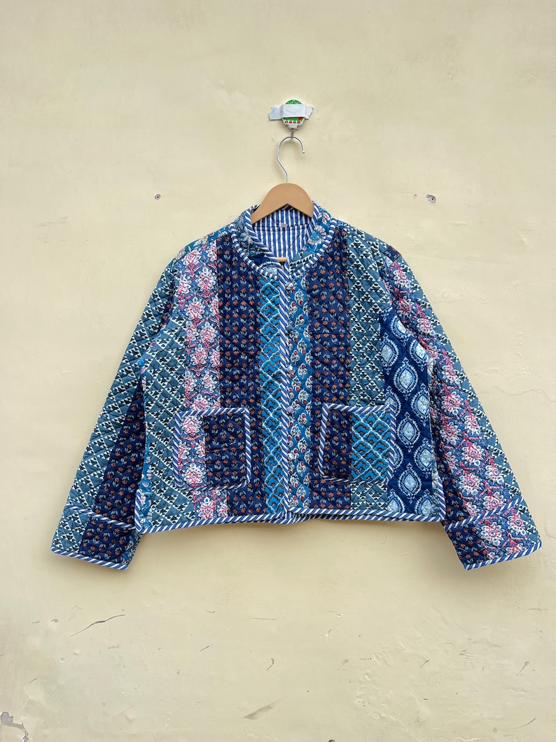 Nouvelle veste patchwork Blue Coller Boho Winter veste matelassée réversible, vêtements pour femmes, manteau de veste, veste indienne faite à la main image 3